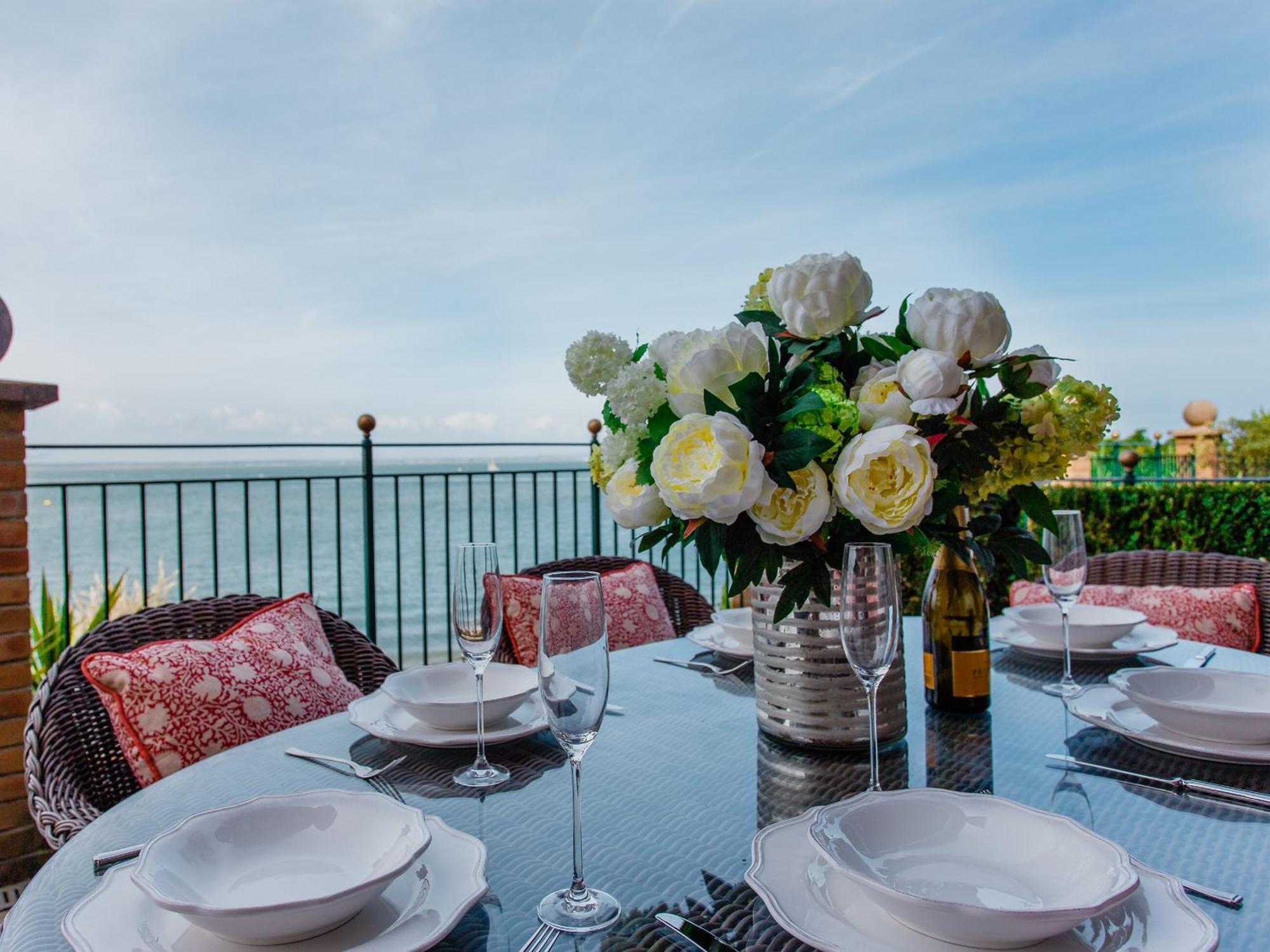 Solent View Apartment Cowes  Exteriör bild