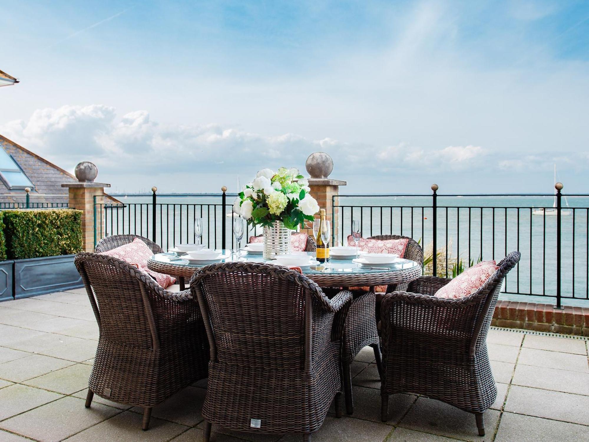 Solent View Apartment Cowes  Exteriör bild